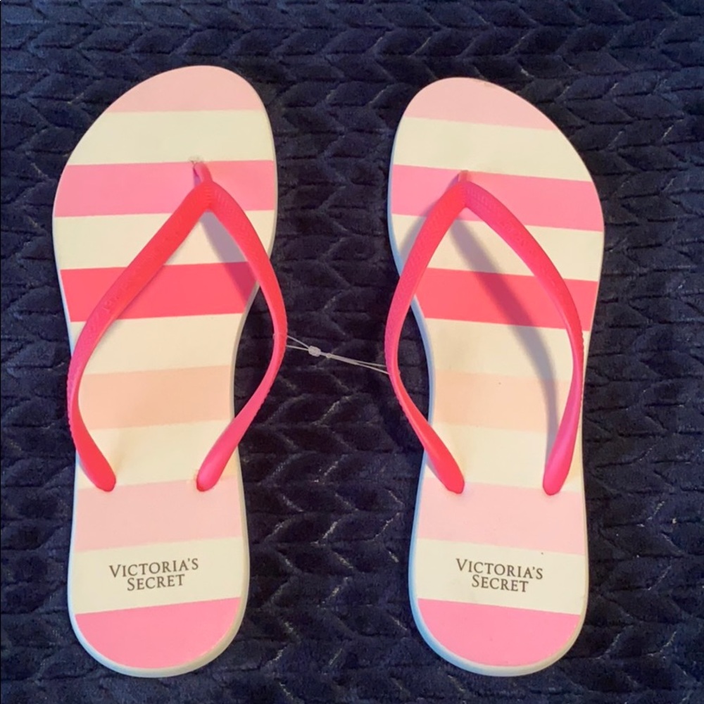 Victoria’s Secret flip flops